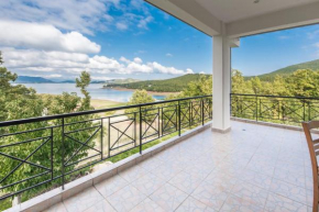 Vaios Villa LakeView 1